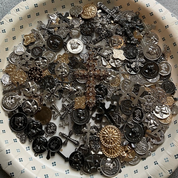 unbranded Jewelry - Lot of Religious Charms for Crafting